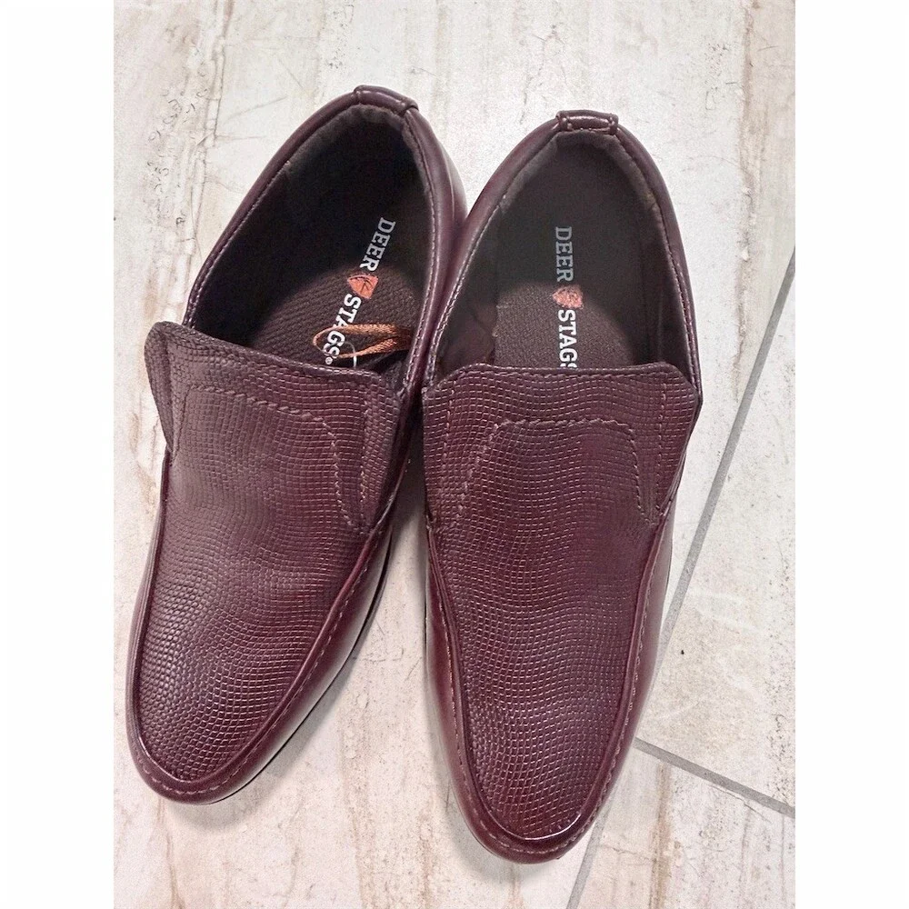 Deer Stags Matteo Kids Slip-On Dress Loafers Burgundy Red Textured Front